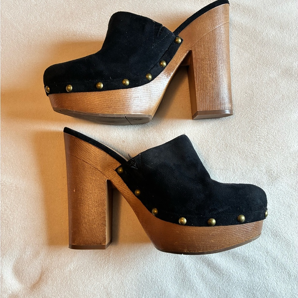 Mossimo Supply Co. Black and Brown Mules